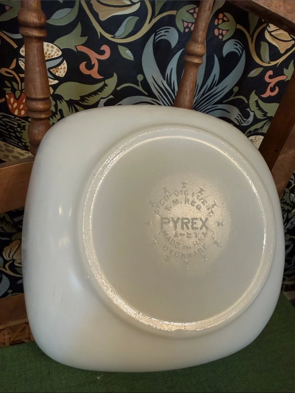 Vintage Pyrex Opal White Square Hostess Serving Bowl 515-B 1.5 quart